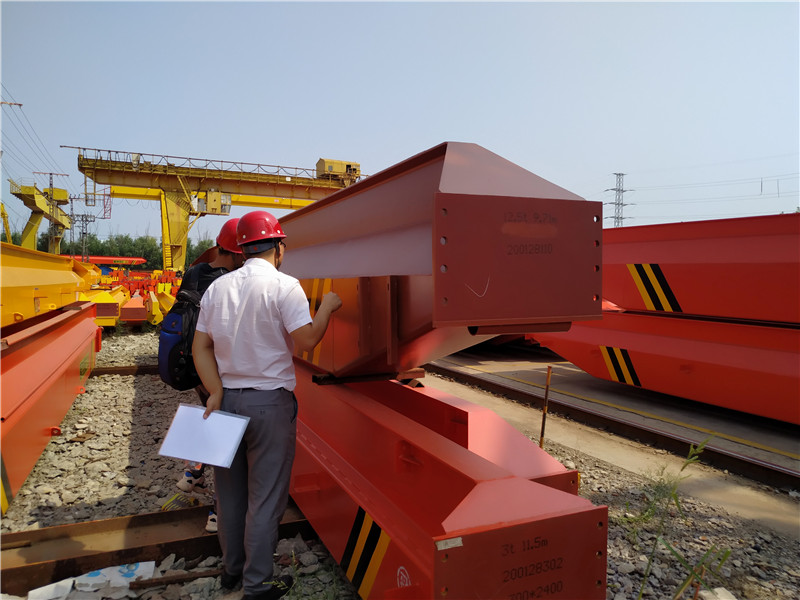 Top quality High 10ton remote control LZ model steel box type single beam grab bucket overhead crane (2)