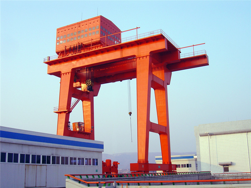 Gantry  Type Gate Hoist (8)